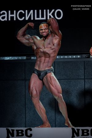CLASSIC PHYSIQUE